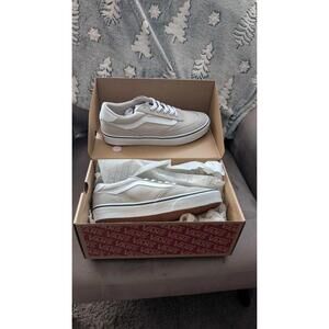 Men size 9 Brooklyn LS vans new